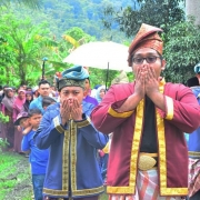 Kumpulan Sri Kencana - Tempahan Perarakan Pengantin Dan Persembahan Silat