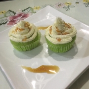 Fad Cakes And Favors